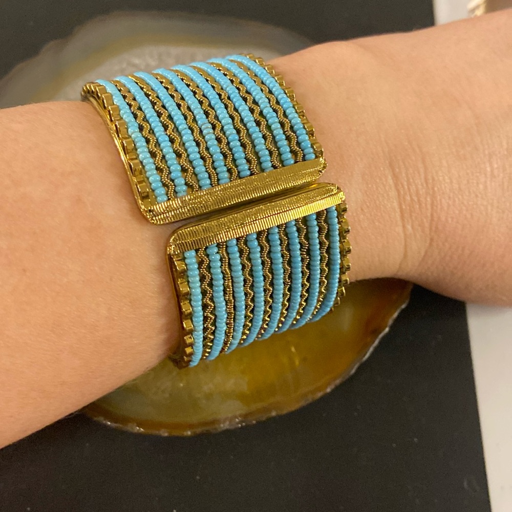Southwest style clamp bracelet in gold tone & blue seed beads size 6.5" to 6.75"